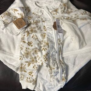 NEW baby six months 4 piece set soft blanket/ socks / head band /onesie